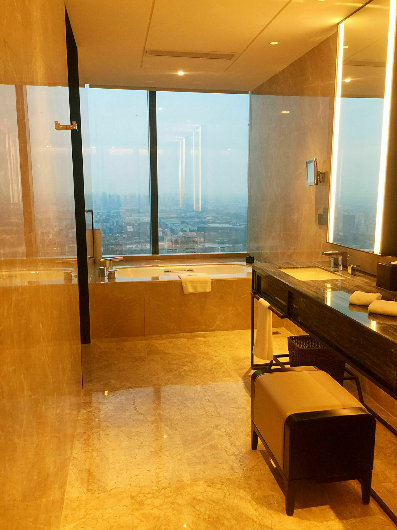 Golden Eagle Summit Hotel Куньшань Екстер'єр фото